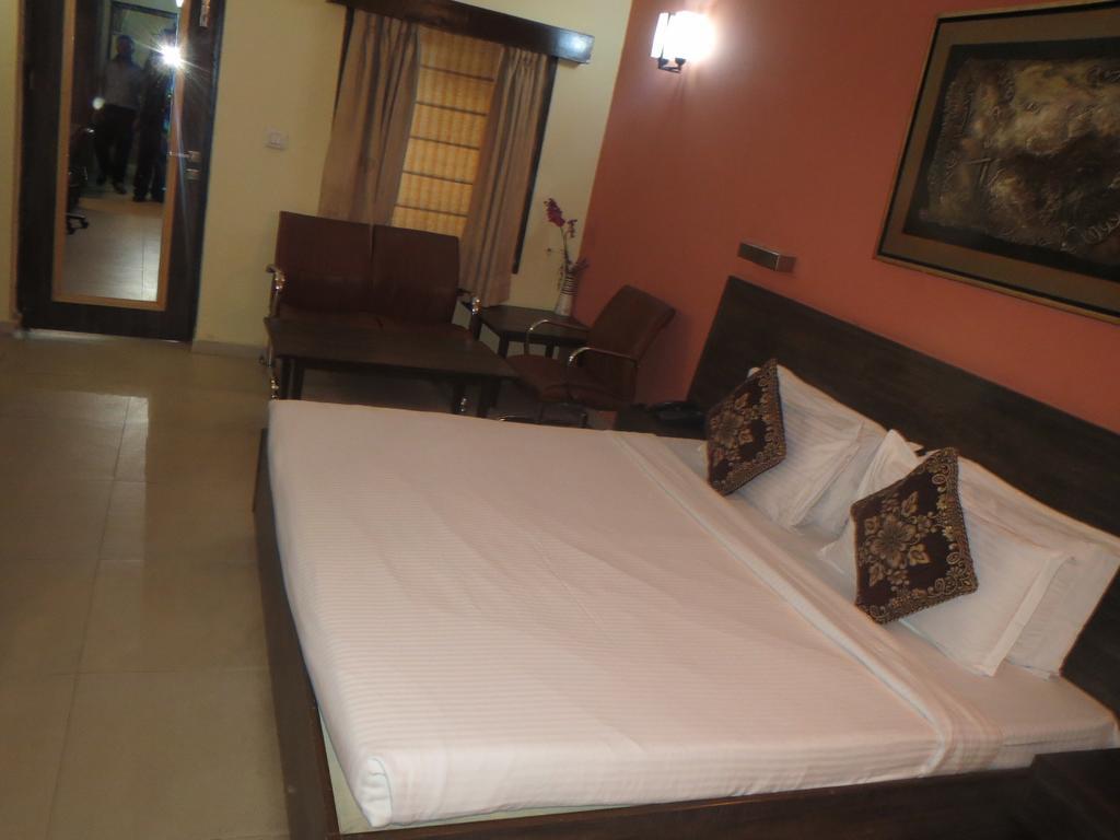 Green Villa Bed & Breakfast 뉴델리 외부 사진